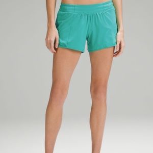 Lululemon Hotty hot low rise lined short 2.5 “